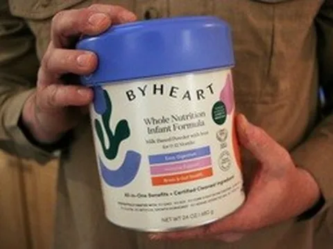 Cảnh báo nguy cơ ngộ độc botulinum liên quan đến sữa cho trẻ sơ sinh