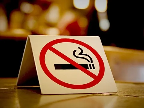 Nồng độ bụi mịn PM2.5 tăng cao tại nơi có hút thuốc trong nhà