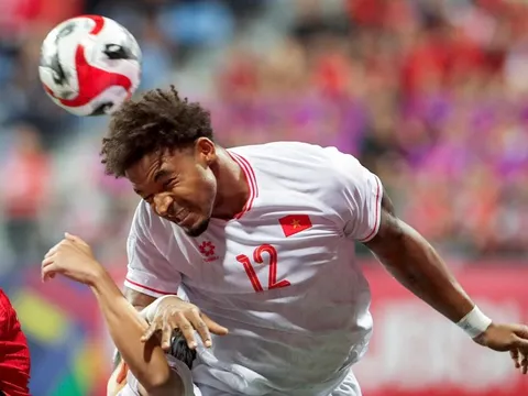 Tuyển Việt Nam cất Xuân Son, chờ thời điểm ra đòn