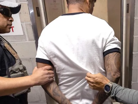 Mỹ giam giữ, trục xuất kỷ lục: hơn 65.000 người nhập cư