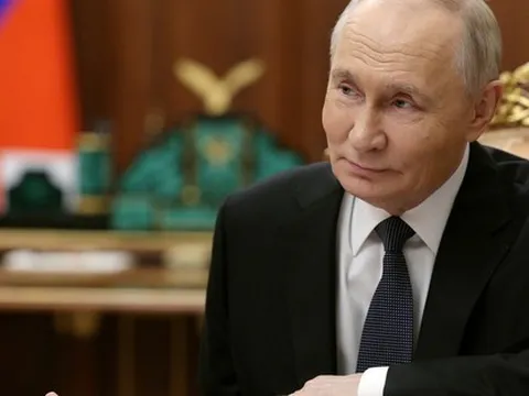 Tổng thống Nga đáp lời về đề xuất hòa bình, tổng thống Mỹ ra hạn chót cho Ukraine