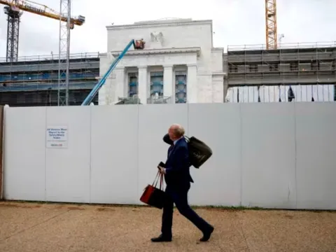 Từ nhà đầu tư đến chuyên gia đều phải 'đoán già đoán non' về quyết định hạ lãi suất của Fed: Chuyện gì đang xảy ra?