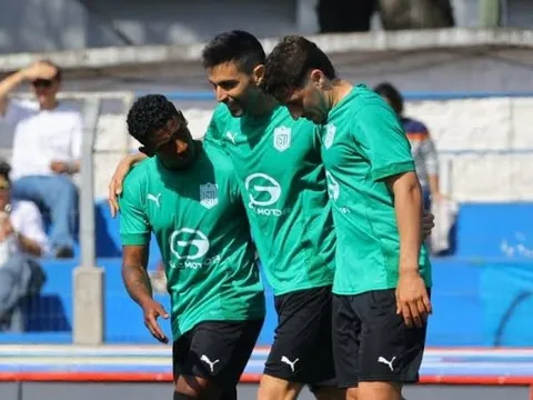 Đội do Messi, Suarez sở hữu vô địch