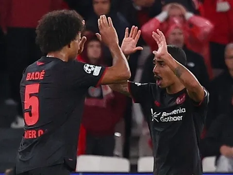 Leverkusen thăng hoa