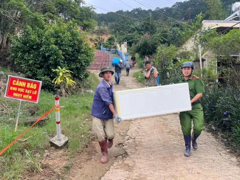 Rãnh nứt dài 100m xuất hiện ở vùng lũ gần hồ thủy điện Đa Nhim