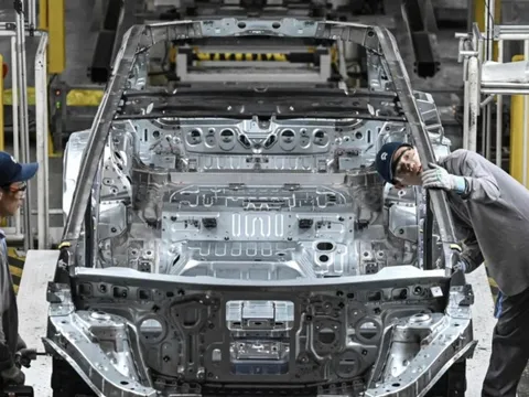 Nóng 1.000°C, lạnh tức thì: Công nghệ biến quá trình vài tiếng xuống còn 1 giây của Trung Quốc đang thay đổi hoàn toàn ngành sản xuất xe điện