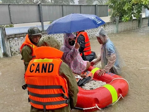 Nhiều nơi ngập sâu và bị chia cắt, Sở Y tế Đắk Lắk đề nghị TPHCM chi viện