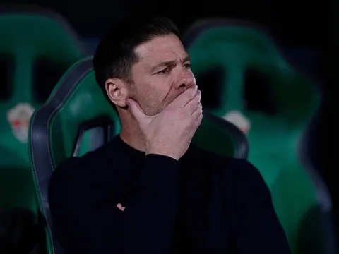 HLV Alonso sẵn sàng thay Slot