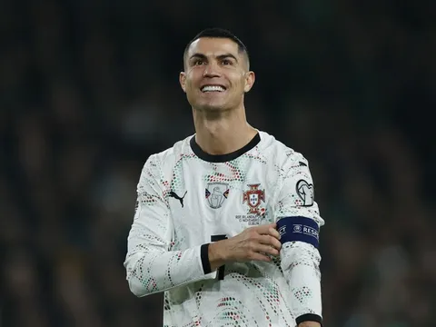 Án phạt của Ronaldo gây phẫn nộ