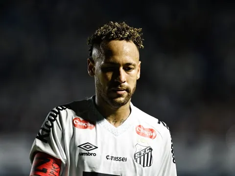 Neymar mạo hiểm sự nghiệp