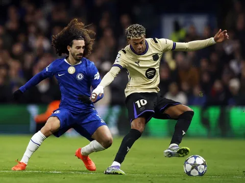 Cucurella tiết lộ bí quyết kèm Yamal