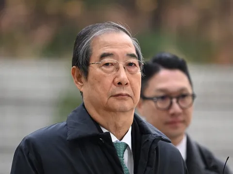 Cựu Thủ tướng Han Duck Soo bị đề nghị 15 năm tù vì vụ thiết quân luật