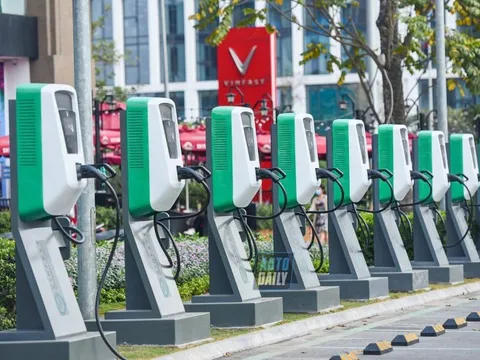 Hà Nội thúc đẩy chuyển đổi xe xanh, sẽ hỗ trợ doanh nghiệp đầu tư trạm sạc xe điện như nào?