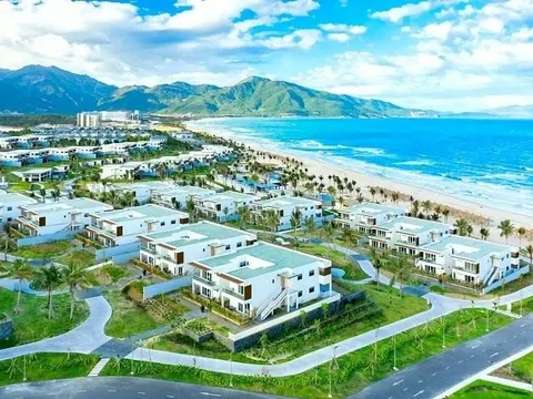Cục thuế Khánh Hoà thông báo: Chủ khu du lịch ALMA Resort Cam Ranh có tên trong DS nợ thuế hàng chục tỷ, cảnh báo tạm hoãn xuất cảnh TGĐ người Việt