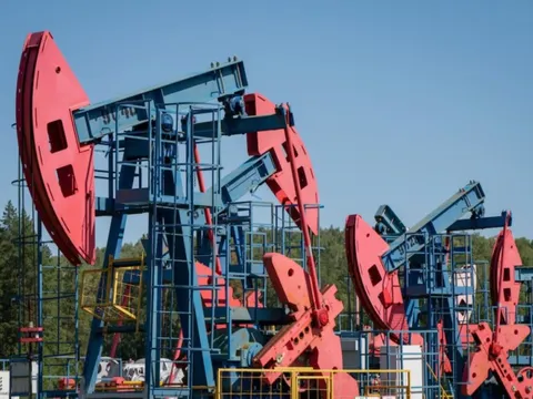 Lá bùa trừng phạt của phương Tây "hết thiêng"?