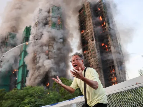 Cháy chung cư dữ dội tại Hong Kong, ít nhất 14 người thiệt mạng