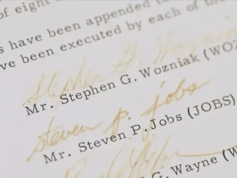 'Giấy khai sinh' của Apple được đấu giá lên đến 4 triệu USD