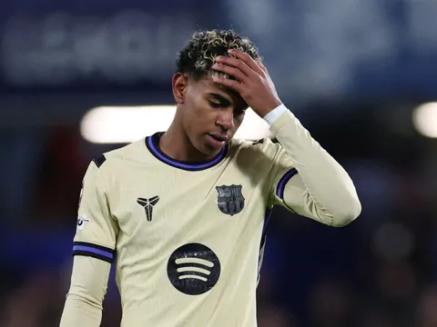 Cái cúi đầu của Lamine Yamal