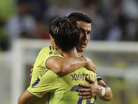 Felix bỏ xa Ronaldo