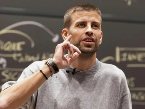 Pique giảng dạy ở Havard