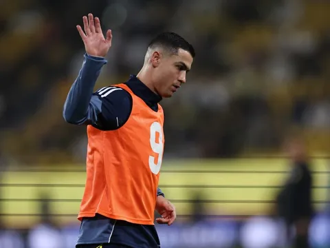 Ronaldo mở quán bar siêu sang tại Madrid