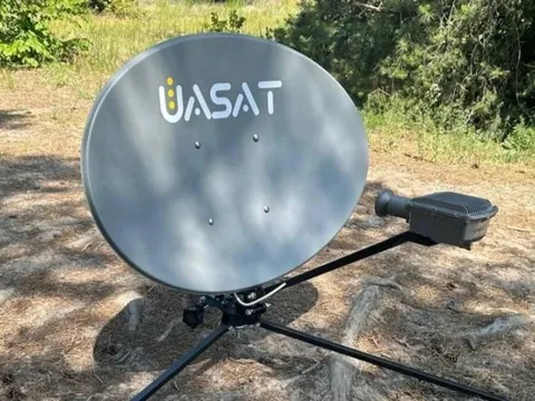 Ukraine tìm kiếm giải pháp thay thế Starlink của Mỹ