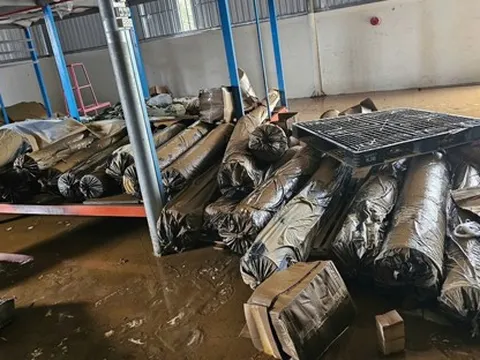 Ngân hàng đồng loạt trợ giúp vùng bão lũ