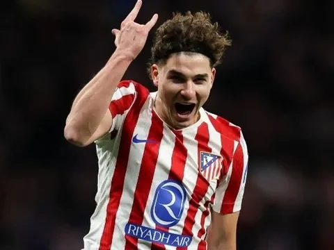 Tương lai Julian Alvarez được định đoạt