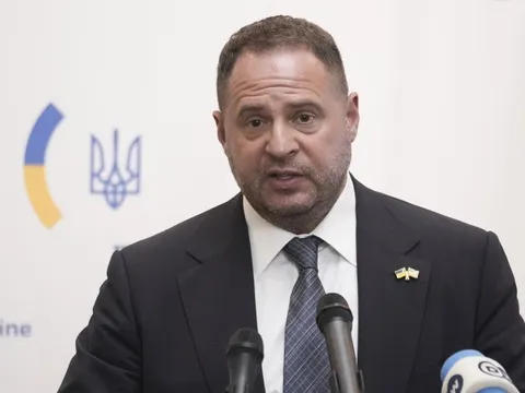 Chánh Văn phòng Tổng thống Ukraine bị khám nhà