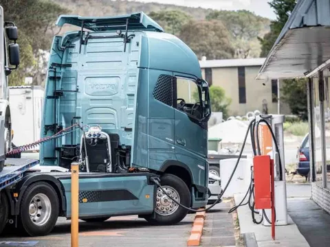 Xe tải cỡ nhỏ chạy điện - lựa chọn mới cho đô thị thời điện hóa?