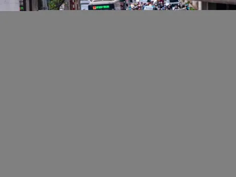 Xe máy dịch vụ chạy xăng sắp bị cấm vào các phường trung tâm Hà Nội