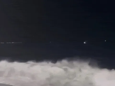 Sóng dữ đánh vỡ bờ kè Phan Thiết, Mũi Né