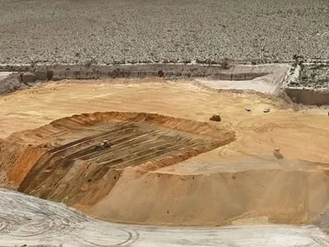 Đất hiếm - Cuộc chiến "vàng công nghiệp"(*): Những nút thắt cổ chai