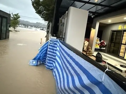 Khám phá “pháo đài khô ráo duy nhất” giữa lũ ở Thái Lan