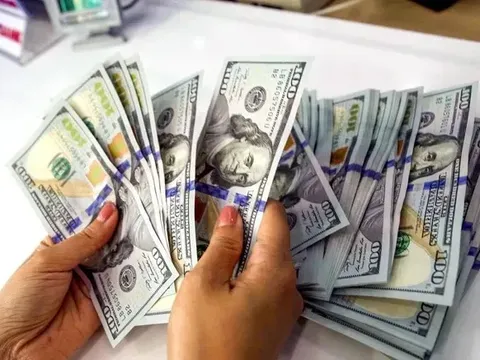 Kỳ vọng Fed cắt giảm lãi suất kéo USD xuống đáy nhiều tháng