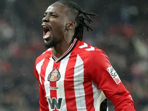 Sunderland bay cao sau màn lội ngược dòng ngoạn mục