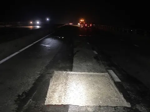 Dân bức xúc việc sửa quốc lộ mà không đặt cảnh báo