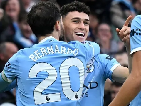 Foden giải cứu Man City ở phút 90+3