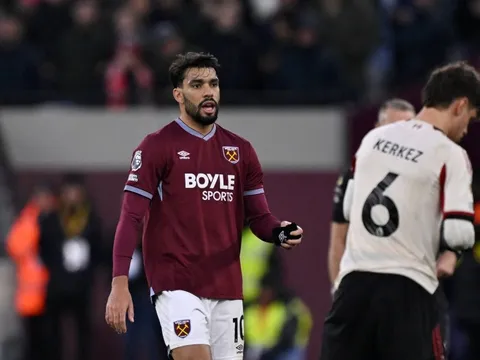 Tấm thẻ đỏ bị nghi ngờ của Paqueta