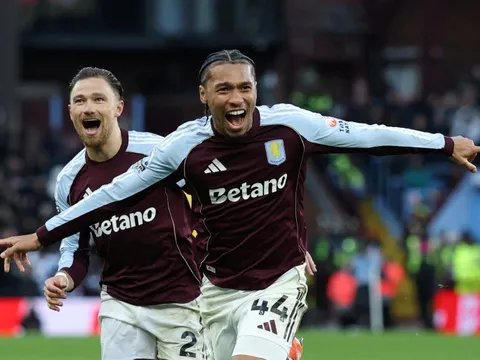 Aston Villa thắng 5 trận liền, áp sát nhóm đầu