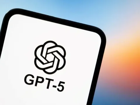 Sinh nhật 3 tuổi của ChatGPT: 800 triệu người dùng thường xuyên, 29.000 prompt mỗi giây, hơn 3,5 tỷ lượt truy vấn mỗi ngày