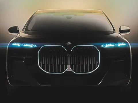 BMW cân nhắc gắn động cơ xăng cho ôtô điện