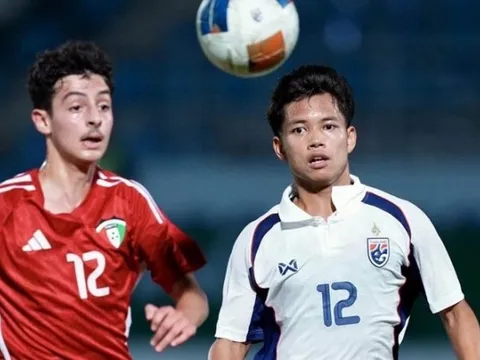 Bóng đá Thái Lan ngược dòng ngoạn mục