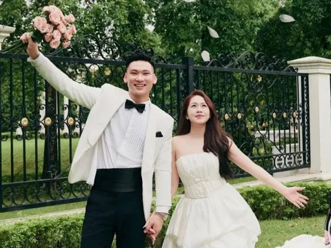 Đám cưới của thủ môn U23 Việt Nam và 'chị đẹp' tiếp viên hàng không