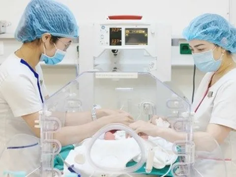 Gần 40 ngày nỗ lực hồi sinh sự sống cho bé trai sinh non tại Vinmec Phú Quốc