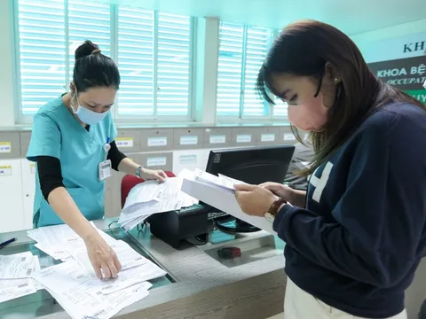 Bộ Y tế thông tin về lộ trình miễn viện phí toàn dân