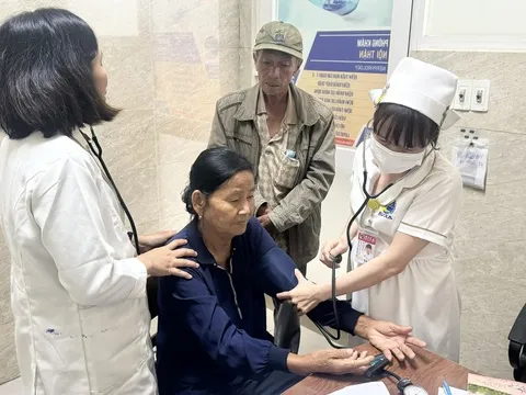 Cầu nối cho bệnh nhân Campuchia nơi đất Việt