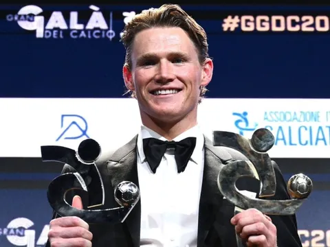 McTominay thắng thêm giải thưởng