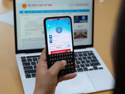 Người hưởng lương hưu được tự động gia hạn thẻ bảo hiểm y tế, không cần làm thủ tục