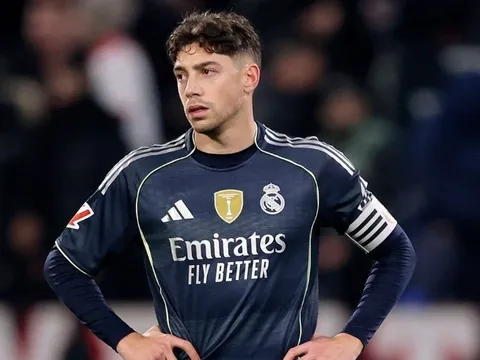 Real Madrid ra giá bán Valverde